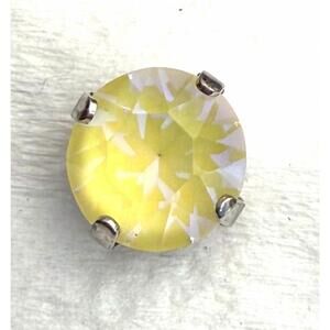 NEW MARIANA women's studs earrings in yellow